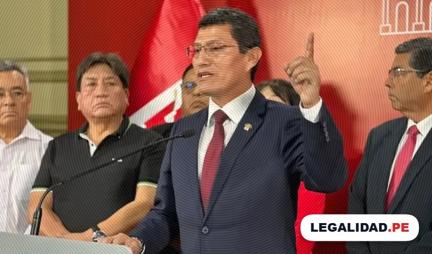Proyecto de Ley busca suspender pensión de militares y policías en cargos de elección popular